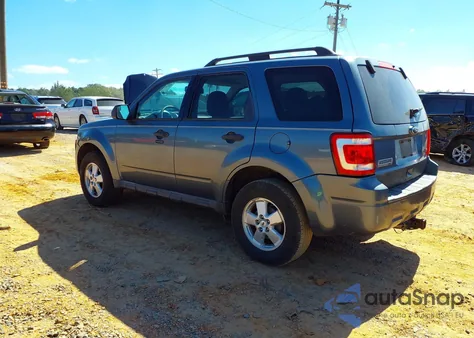 2010 Ford Escape Xlt from USA, damaged, VIN 1FMCU9DG9AKD05219